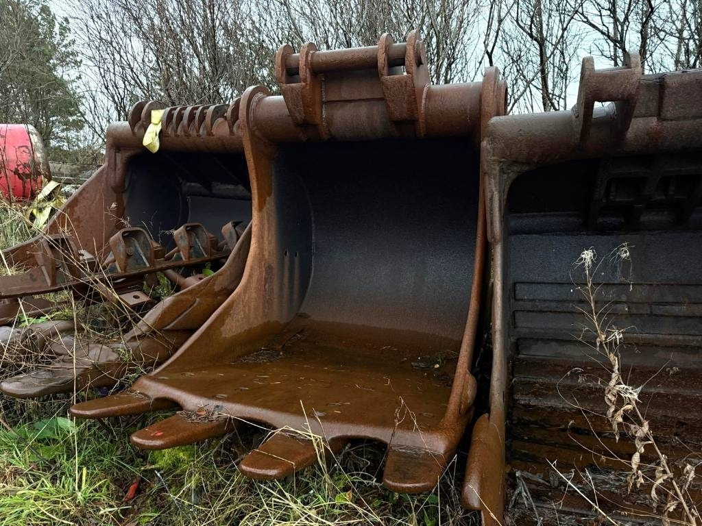 Annet Buckets for Volvo 450 - Cazo para excavadora: foto 2 Annet Buckets for Volvo 450 - Cazo para excavadora: foto 2