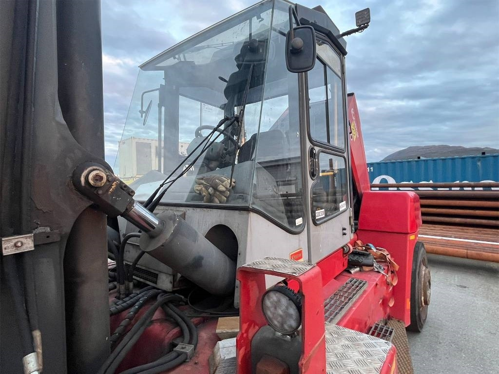 Kalmar DCE 120-12 - Carretilla elevadora diésel: foto 5 Kalmar DCE 120-12 - Carretilla elevadora diésel: foto 5