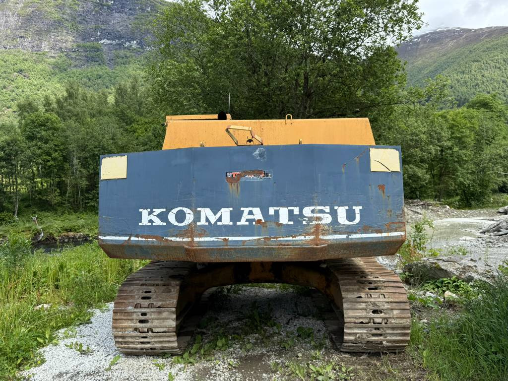 Komatsu PC 200-3 - Excavadora de cadenas: foto 3 Komatsu PC 200-3 - Excavadora de cadenas: foto 3