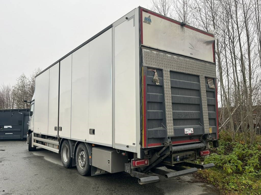 Mercedes-Benz Actros 2546 6x2 - Camión caja cerrada: foto 5 Mercedes-Benz Actros 2546 6x2 - Camión caja cerrada: foto 5