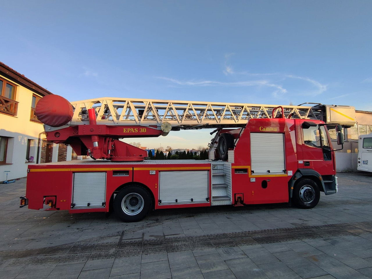 Iveco EuroCargo 130 130E24 Drabina 30m Camiva Epas 30 Wóz strażacki - Camión de bomberos: foto 4 Iveco EuroCargo 130 130E24 Drabina 30m Camiva Epas 30 Wóz strażacki - Camión de bomberos: foto 4