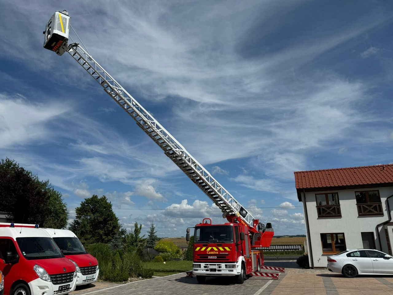 Iveco Eurocargo 130E24 30metrów Podnośnik koszowy zwyżka - Camión con plataforma elevadora: foto 1 Iveco Eurocargo 130E24 30metrów Podnośnik koszowy zwyżka - Camión con plataforma elevadora: foto 1