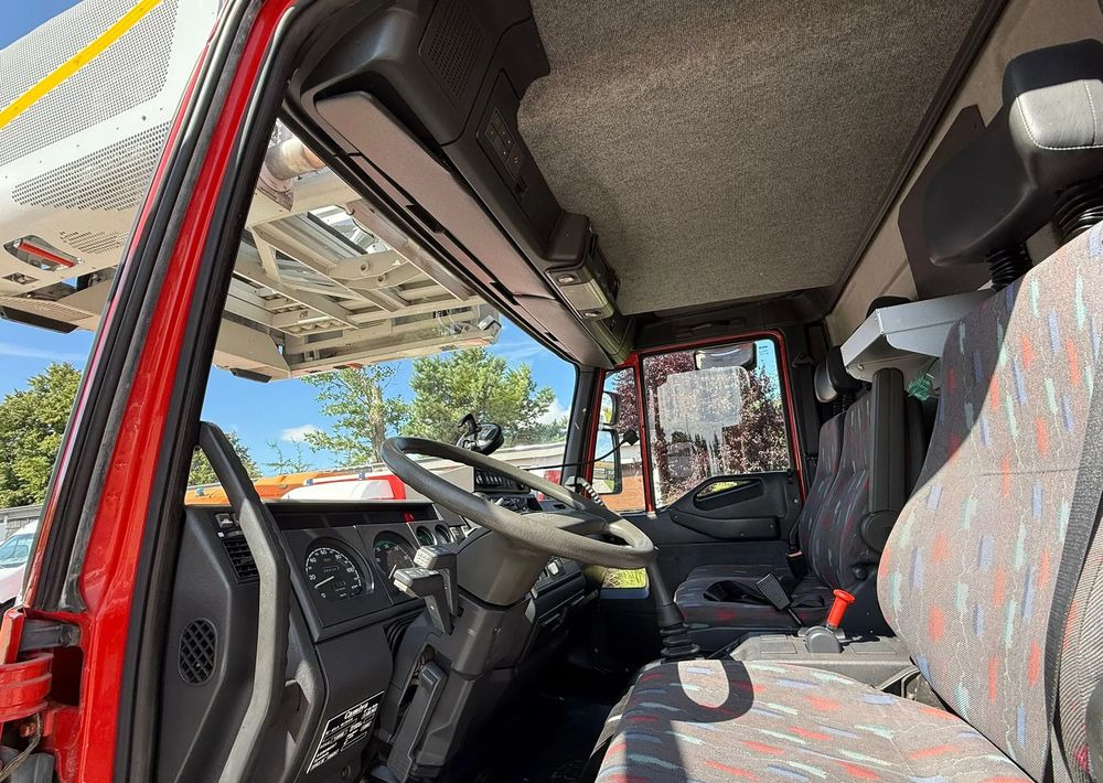 Camión de bomberos, Camión con plataforma elevadora Iveco Eurocargo 130E24: foto 15