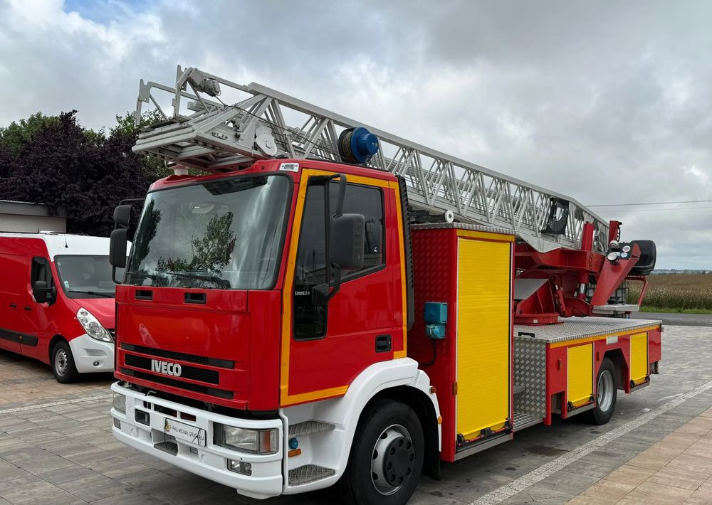 Iveco Eurocargo 130E24 - Camión de bomberos: foto 3 Iveco Eurocargo 130E24 - Camión de bomberos: foto 3