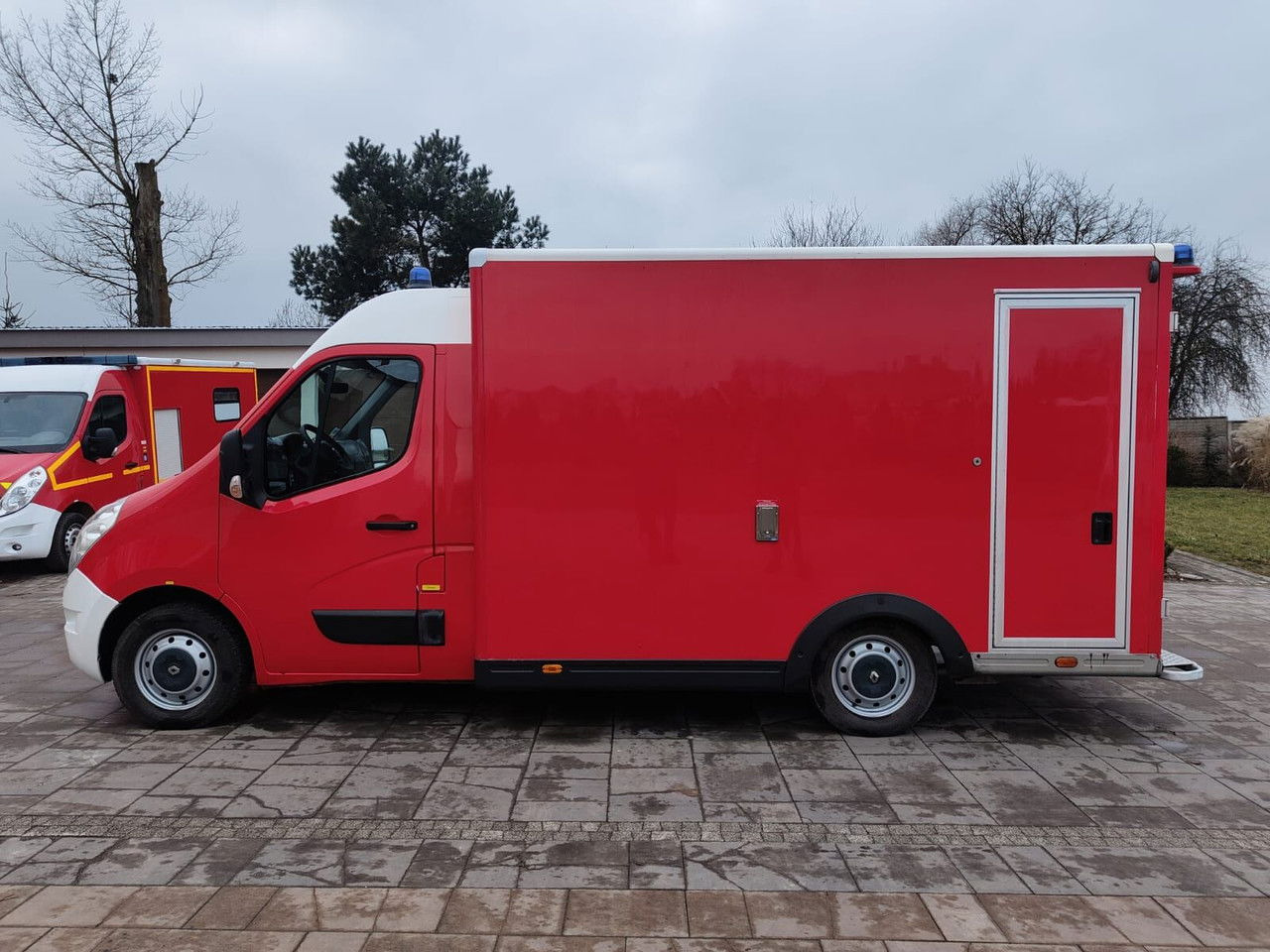 Renault Master Karetka Ambulans pogotowie kontenerowe Kamper - Ambulancia: foto 5 Renault Master Karetka Ambulans pogotowie kontenerowe Kamper - Ambulancia: foto 5