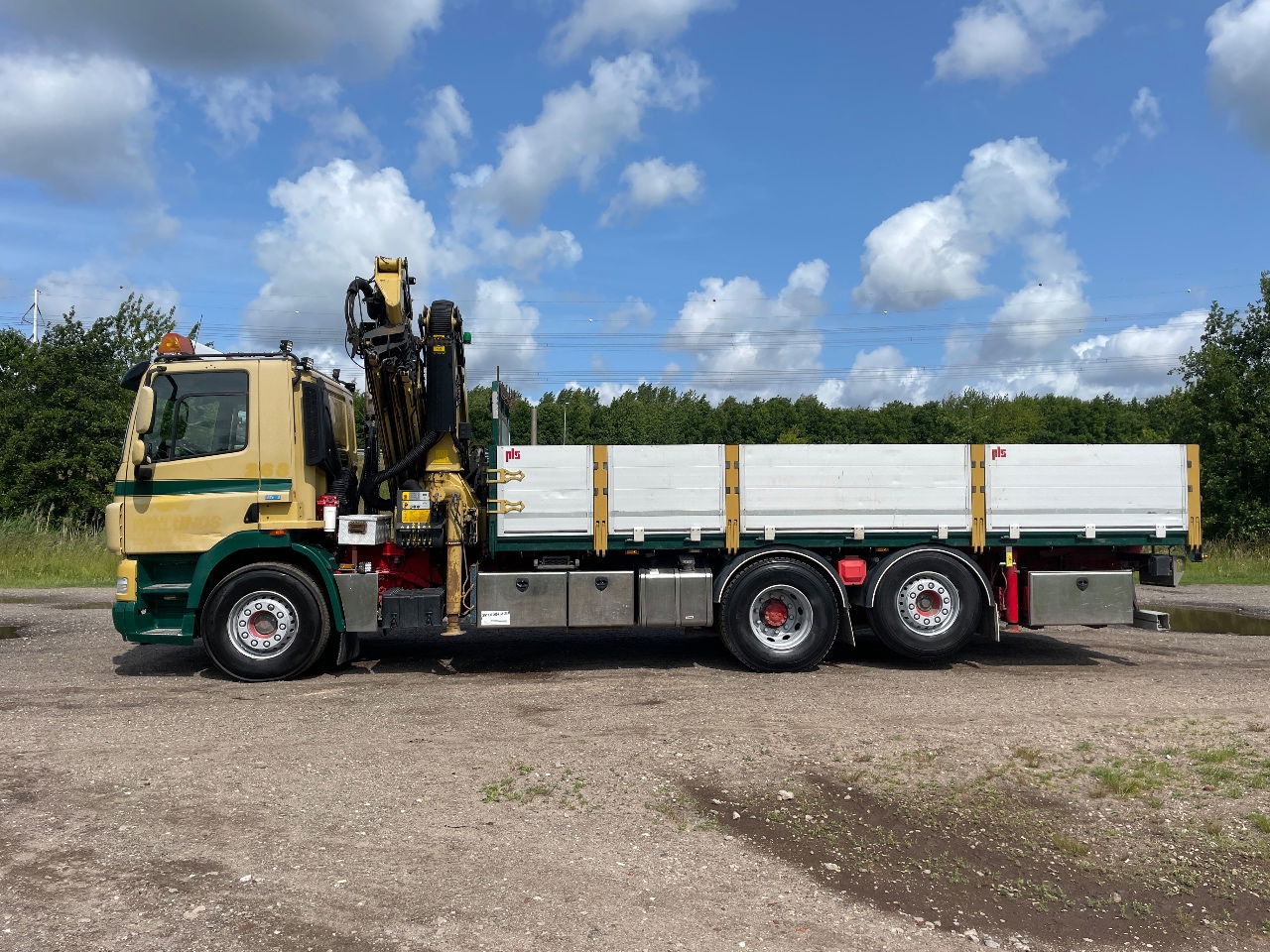 DAF CF 85.360 CF with Palfinger PK26002 with jib crane - Camión grúa: foto 4 DAF CF 85.360 CF with Palfinger PK26002 with jib crane - Camión grúa: foto 4