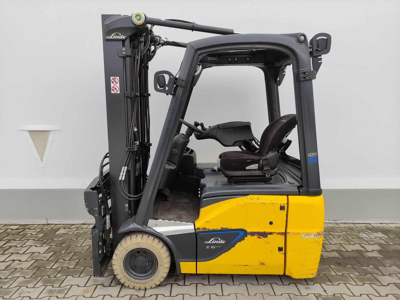 Linde E16-C-02-387 EVO - Carretilla elevadora eléctrica: foto 1 Linde E16-C-02-387 EVO - Carretilla elevadora eléctrica: foto 1