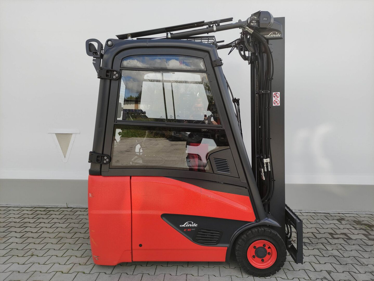 Linde E16H-02-386-EVO - Carretilla elevadora eléctrica: foto 2 Linde E16H-02-386-EVO - Carretilla elevadora eléctrica: foto 2