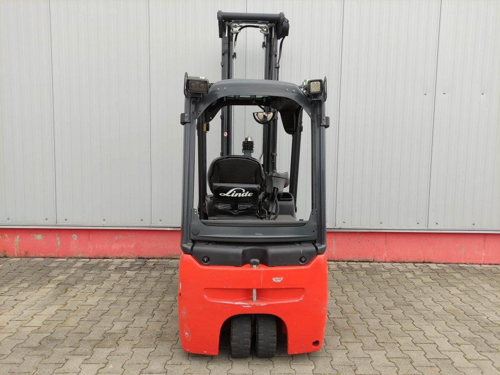 Linde E18-02-386 EVO - Carretilla elevadora eléctrica: foto 4 Linde E18-02-386 EVO - Carretilla elevadora eléctrica: foto 4