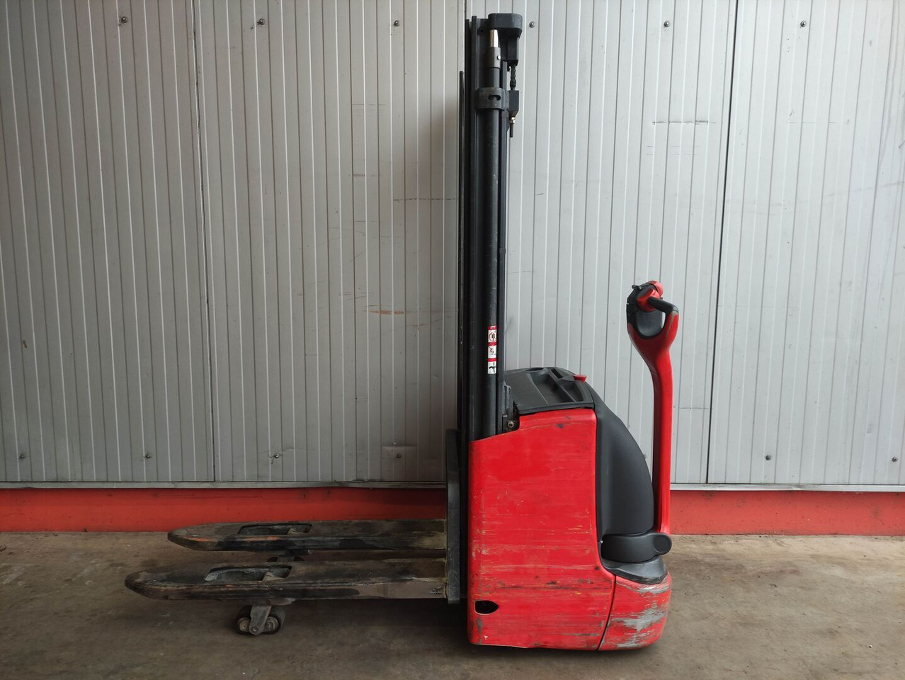 Linde L12 i - Apilador: foto 1 Linde L12 i - Apilador: foto 1