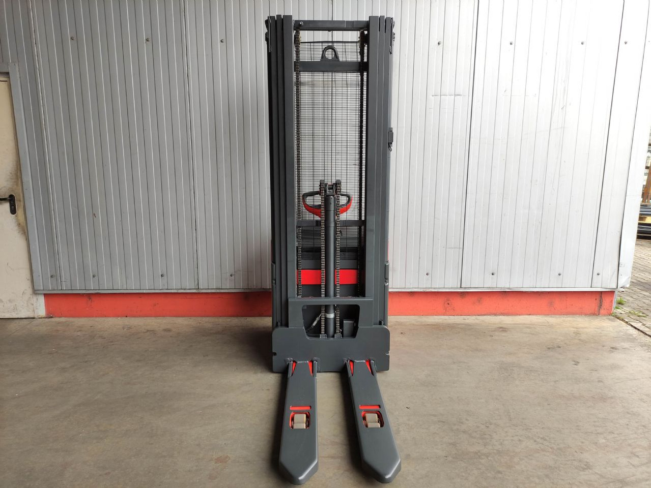 Linde L16-1173 - Apilador: foto 3 Linde L16-1173 - Apilador: foto 3