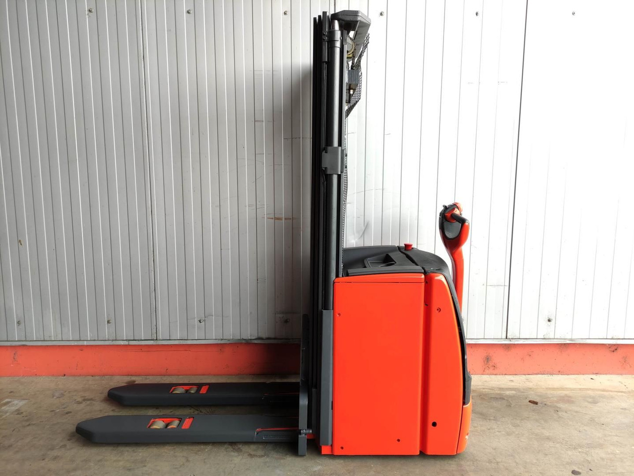 Linde L16-1173 - Apilador: foto 1 Linde L16-1173 - Apilador: foto 1
