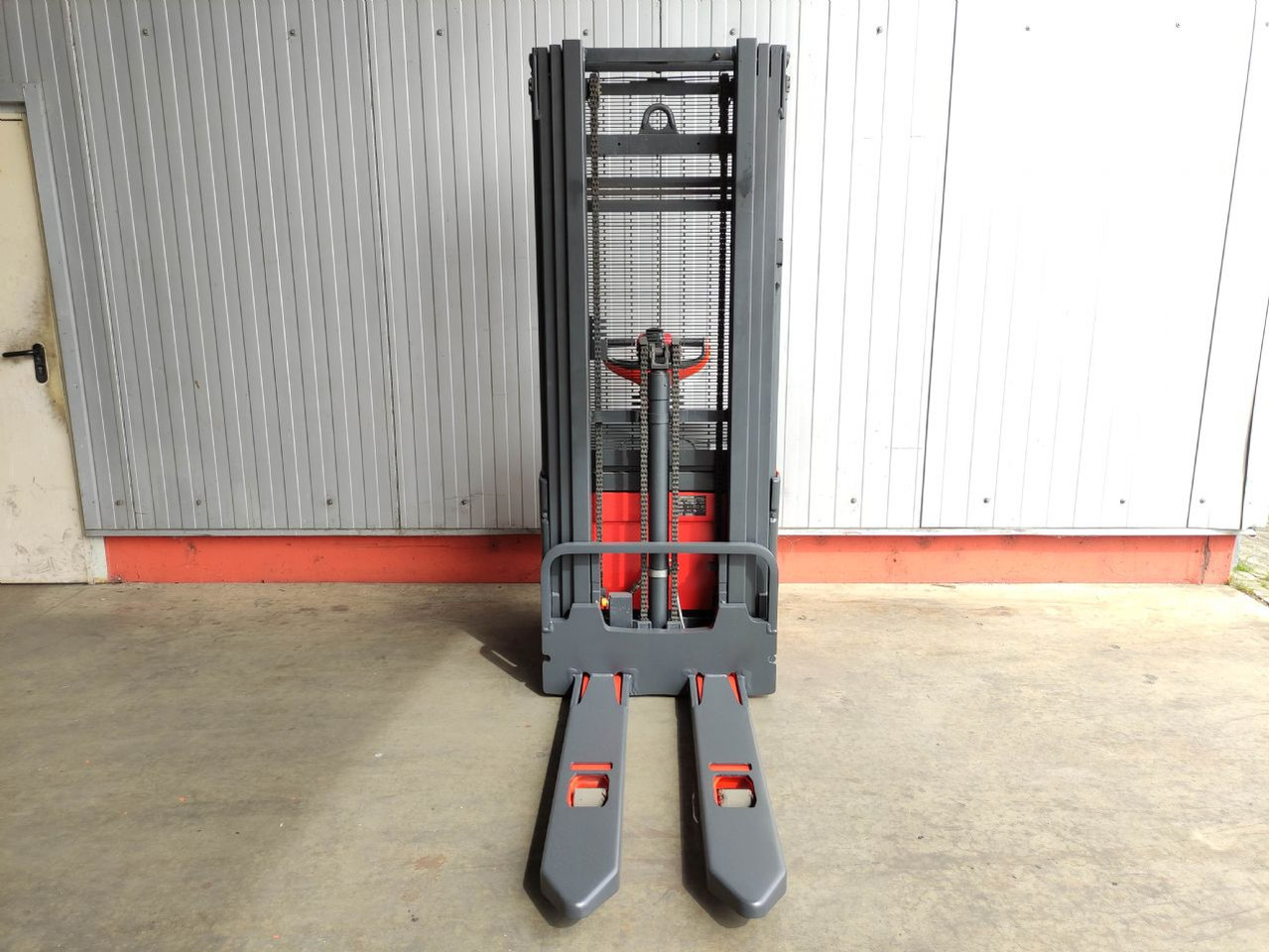 Linde L16-372 (LACK NEU) - Apilador: foto 3 Linde L16-372 (LACK NEU) - Apilador: foto 3