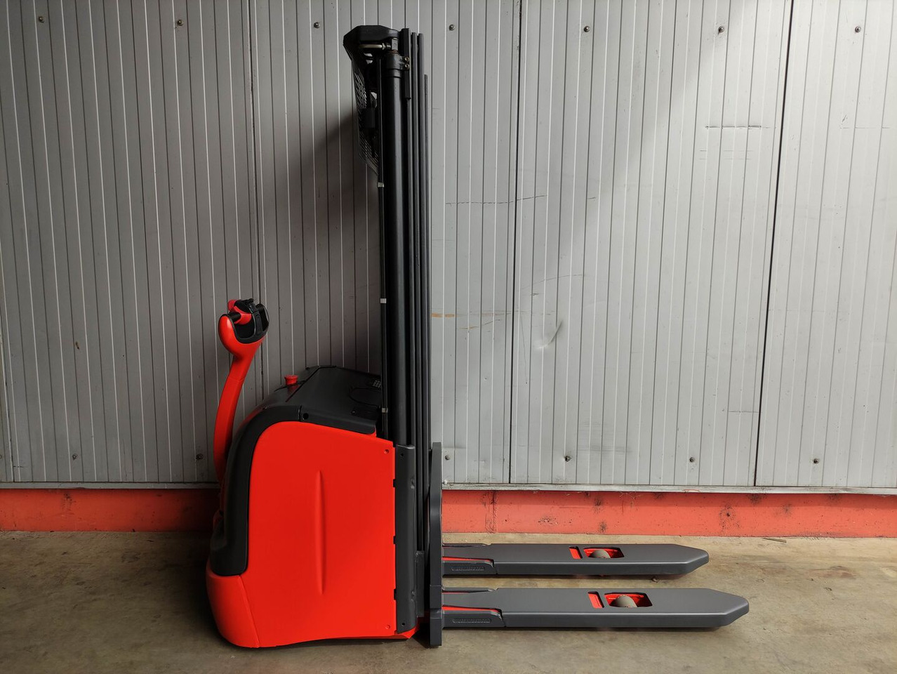 Linde L16-372 (LACK NEU) - Apilador: foto 2 Linde L16-372 (LACK NEU) - Apilador: foto 2