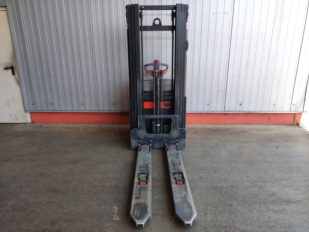 Linde L16i-1173 - Apilador: foto 3 Linde L16i-1173 - Apilador: foto 3