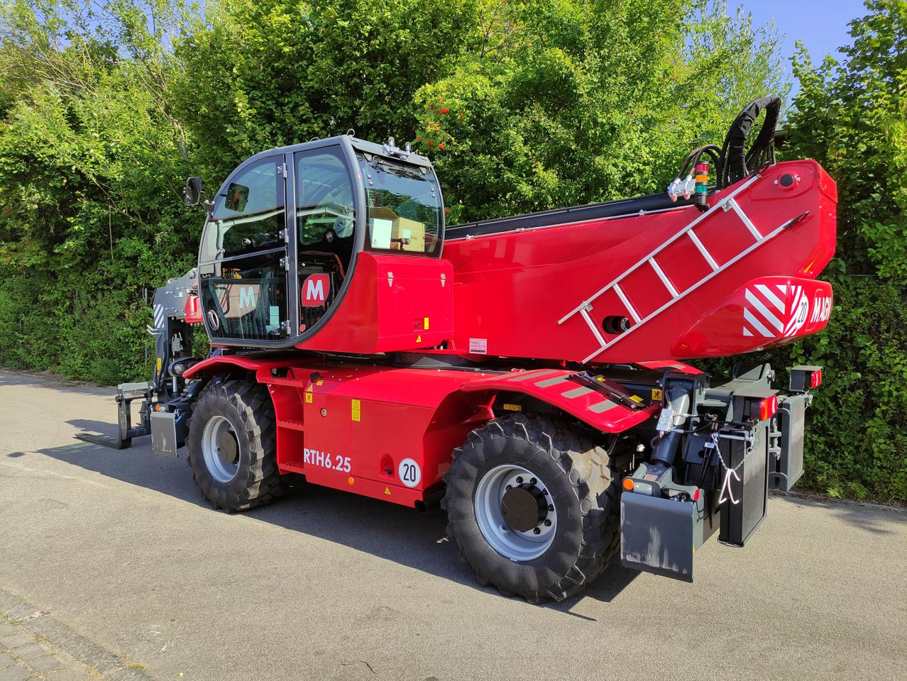 Magni RTH-6.25-360° Rotor - Manipulador telescópico: foto 3 Magni RTH-6.25-360° Rotor - Manipulador telescópico: foto 3