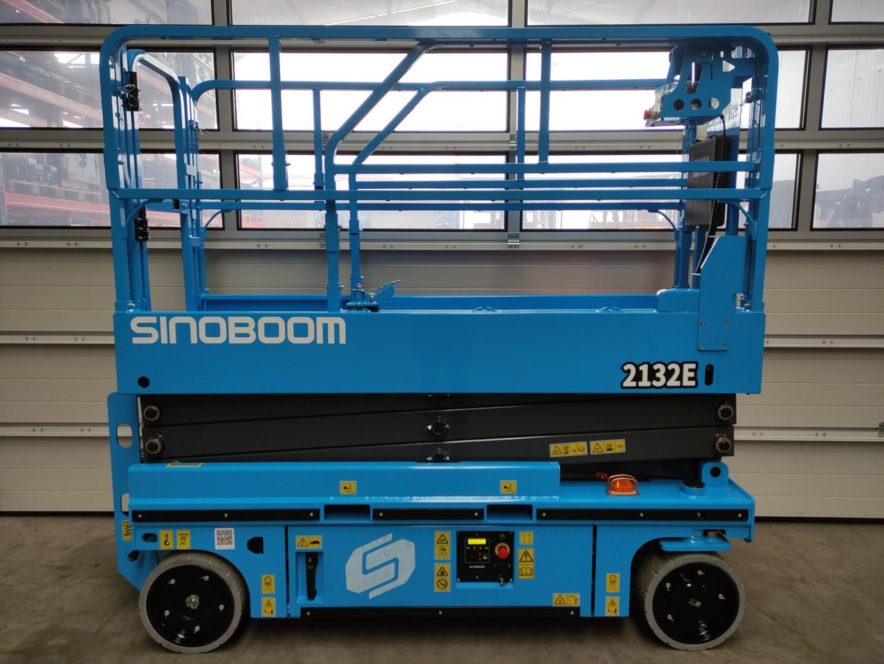 Sinoboom 2132E/GTJZ0608E - Plataforma de tijeras: foto 5 Sinoboom 2132E/GTJZ0608E - Plataforma de tijeras: foto 5