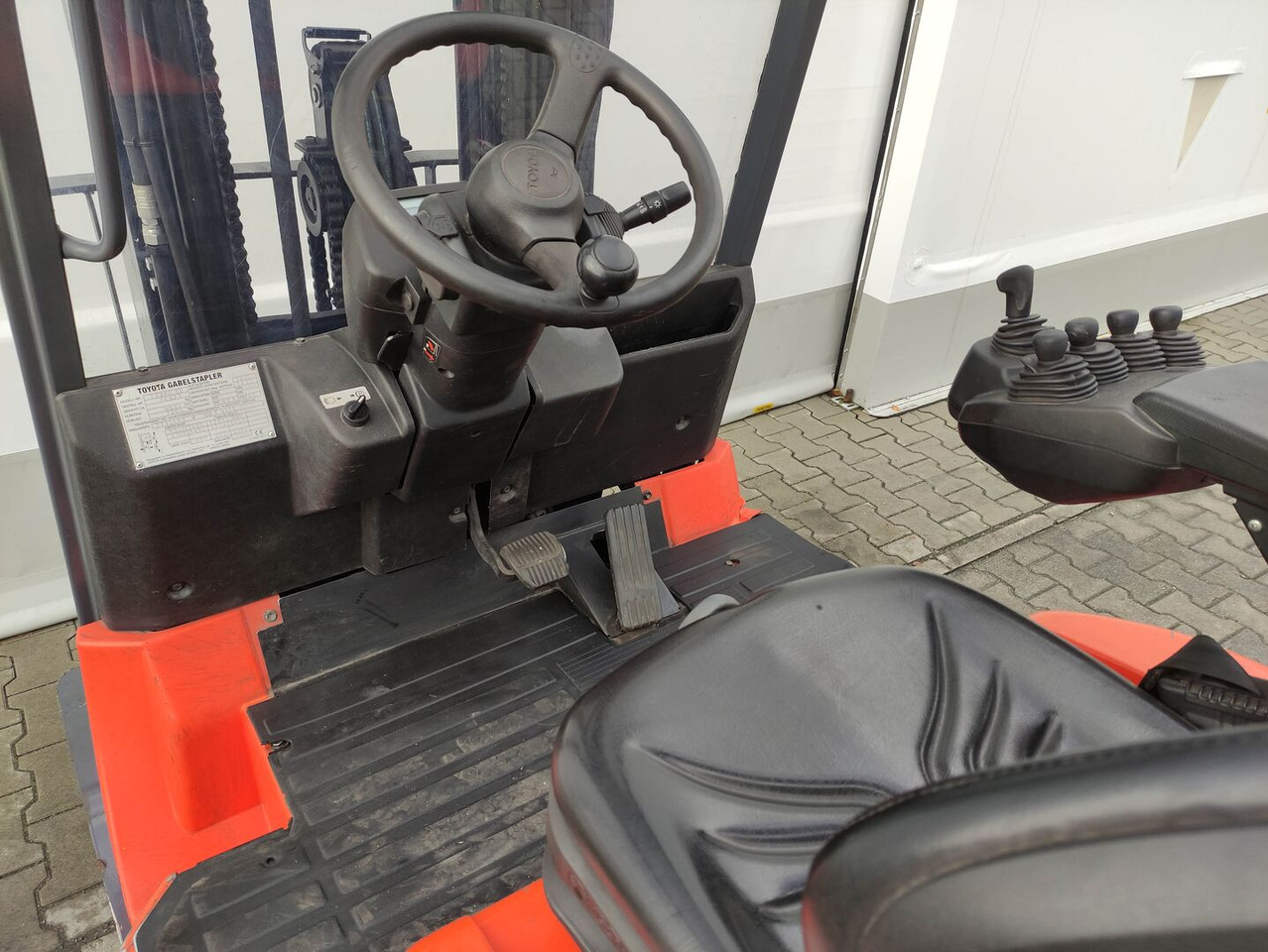 Toyota 7FBMF20 - Carretilla elevadora eléctrica: foto 5 Toyota 7FBMF20 - Carretilla elevadora eléctrica: foto 5