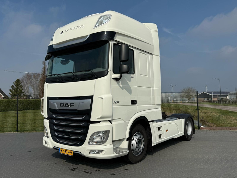 DAF XF 450 STAND KLIMA, FULL SPOILER, 2X BED, NL TRUCK. - Cabeza tractora: foto 2 DAF XF 450 STAND KLIMA, FULL SPOILER, 2X BED, NL TRUCK. - Cabeza tractora: foto 2