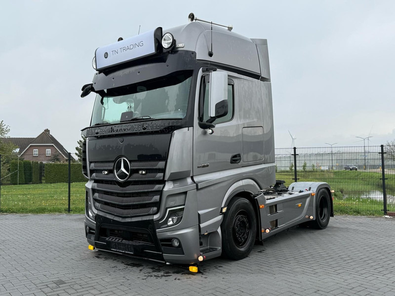 Mercedes-Benz 1863.630 SHOWTRUCK, VOLLUCHT, L PAKKET, HYDRAULIEK, TOPSTAAT. - Cabeza tractora: foto 1 Mercedes-Benz 1863.630 SHOWTRUCK, VOLLUCHT, L PAKKET, HYDRAULIEK, TOPSTAAT. - Cabeza tractora: foto 1