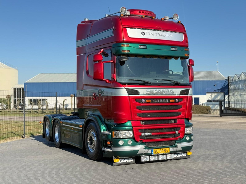 Scania R560 V8 SHOW TRUCK, INTERIOR, FULL AIR, LIKE NEW. - Cabeza tractora: foto 1 Scania R560 V8 SHOW TRUCK, INTERIOR, FULL AIR, LIKE NEW. - Cabeza tractora: foto 1