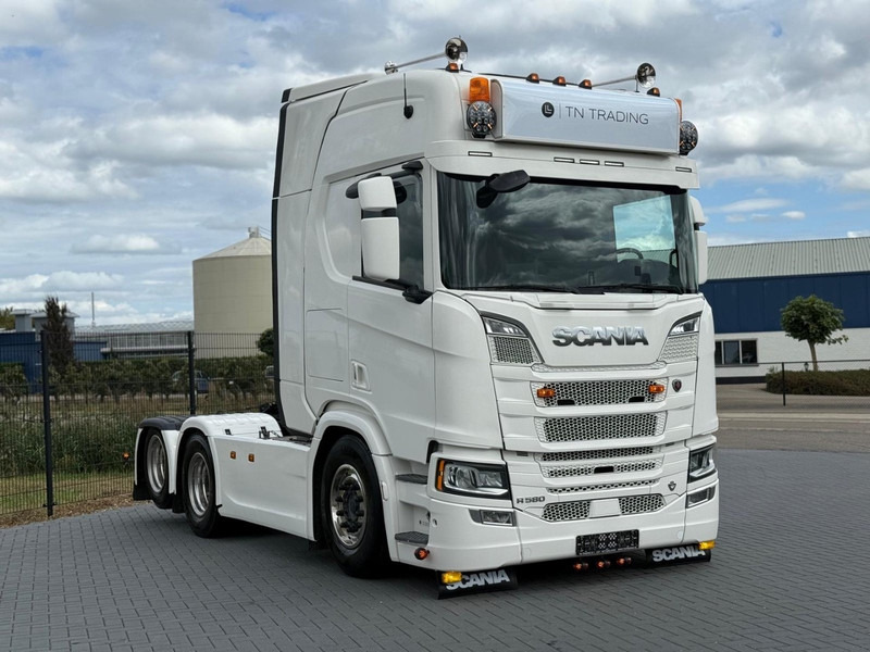 Scania R580 V8 NGS 3.15WB, RETARDER, VOLLUCHT, LEER, LED, KING OF THE ROAD. - Cabeza tractora: foto 1 Scania R580 V8 NGS 3.15WB, RETARDER, VOLLUCHT, LEER, LED, KING OF THE ROAD. - Cabeza tractora: foto 1