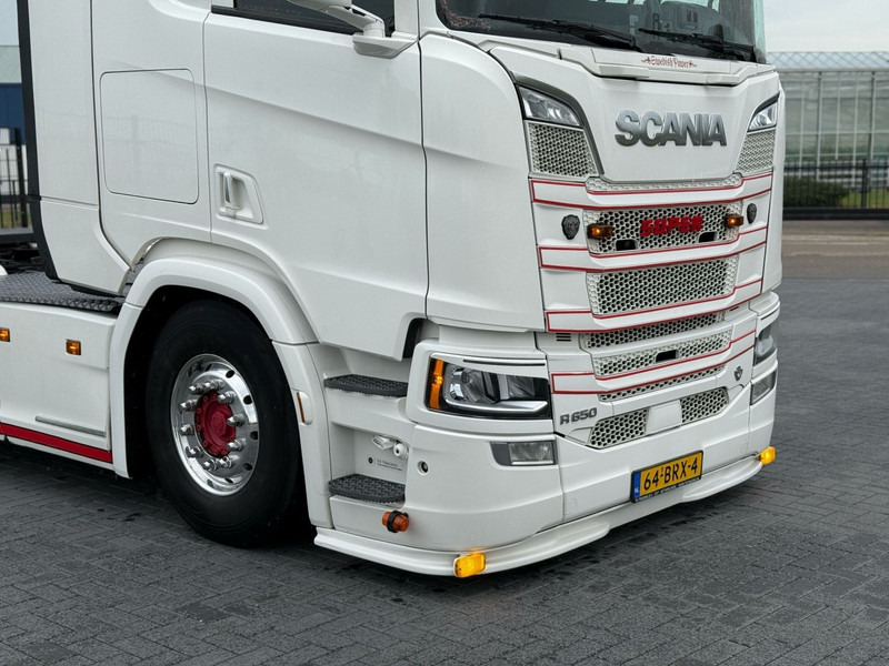 Scania R650 V8 FULL AIR, SHOW TRUCK, SPECIAL INTERIOR, SMART TACHO 2. - Cabeza tractora: foto 5 Scania R650 V8 FULL AIR, SHOW TRUCK, SPECIAL INTERIOR, SMART TACHO 2. - Cabeza tractora: foto 5