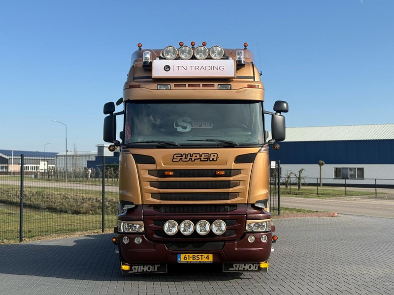 Scania R730 V8 V8, SHOWTRUCK VOLLUCHT, RETARDER, HYDRAULIEK, BOOGIE, ALU WIELEN, LEER. - Cabeza tractora: foto 4 Scania R730 V8 V8, SHOWTRUCK VOLLUCHT, RETARDER, HYDRAULIEK, BOOGIE, ALU WIELEN, LEER. - Cabeza tractora: foto 4