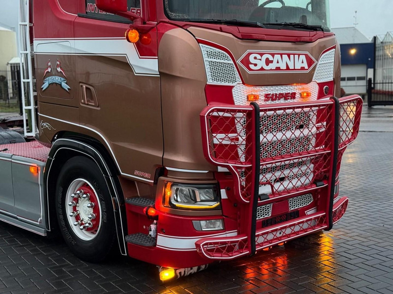 Scania S500 SHOW, FULL AIR, LEATHER, TOP CONDITIE, STEERING PUSHER. - Cabeza tractora: foto 4 Scania S500 SHOW, FULL AIR, LEATHER, TOP CONDITIE, STEERING PUSHER. - Cabeza tractora: foto 4
