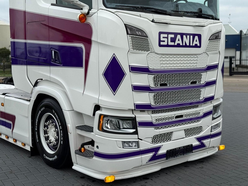 Scania S580 V8 NGS VOLLUCHT, SHOW, LEATHER, RETARDER, LOW MILEAGE, WB 315. - Cabeza tractora: foto 4 Scania S580 V8 NGS VOLLUCHT, SHOW, LEATHER, RETARDER, LOW MILEAGE, WB 315. - Cabeza tractora: foto 4