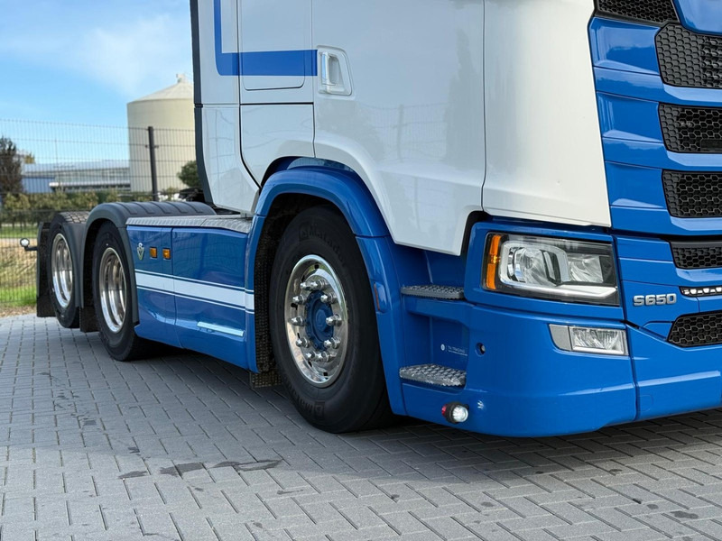 Scania S650 V8 NGS 2.95WB, PTO VOORBEREIDING, VOLLUCHT, KING OF THE ROAD, RETARDER, LEER. - Cabeza tractora: foto 3 Scania S650 V8 NGS 2.95WB, PTO VOORBEREIDING, VOLLUCHT, KING OF THE ROAD, RETARDER, LEER. - Cabeza tractora: foto 3