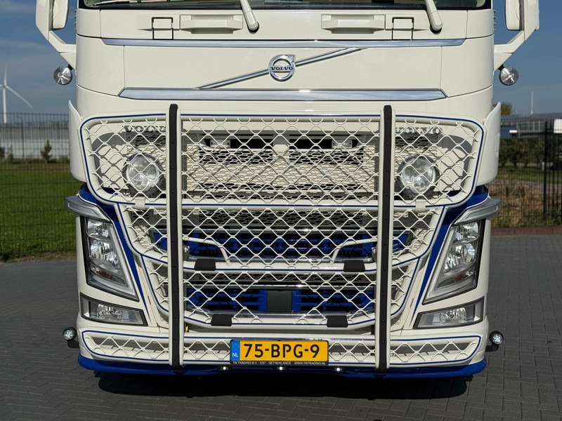 Volvo FH 13.460 SHOWSTAAT, HYDRAULIEK, COMPRESSOR, ADR, I-PARK COOL, INTERIEUR. - Cabeza tractora: foto 3 Volvo FH 13.460 SHOWSTAAT, HYDRAULIEK, COMPRESSOR, ADR, I-PARK COOL, INTERIEUR. - Cabeza tractora: foto 3
