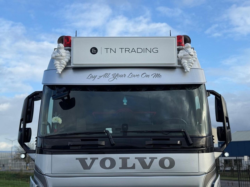 Volvo FH 13.460XL SHOW, ALCOA, INTERIEUR, ALS NIEUW, PUSHER, TOP. - Cabeza tractora: foto 4 Volvo FH 13.460XL SHOW, ALCOA, INTERIEUR, ALS NIEUW, PUSHER, TOP. - Cabeza tractora: foto 4