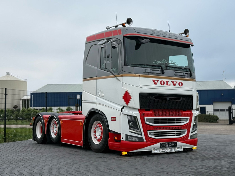 Volvo FH 13.500 SHOWTRUCK, VOLLUCHT, EURO 6, 6X2/4, PTO, SHOW INTERIEUR. - Cabeza tractora: foto 1 Volvo FH 13.500 SHOWTRUCK, VOLLUCHT, EURO 6, 6X2/4, PTO, SHOW INTERIEUR. - Cabeza tractora: foto 1