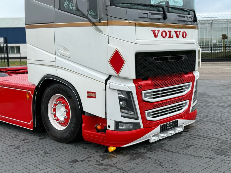 Volvo FH 13.500 SHOWTRUCK, VOLLUCHT, EURO 6, 6X2/4, PTO, SHOW INTERIEUR. - Cabeza tractora: foto 3 Volvo FH 13.500 SHOWTRUCK, VOLLUCHT, EURO 6, 6X2/4, PTO, SHOW INTERIEUR. - Cabeza tractora: foto 3