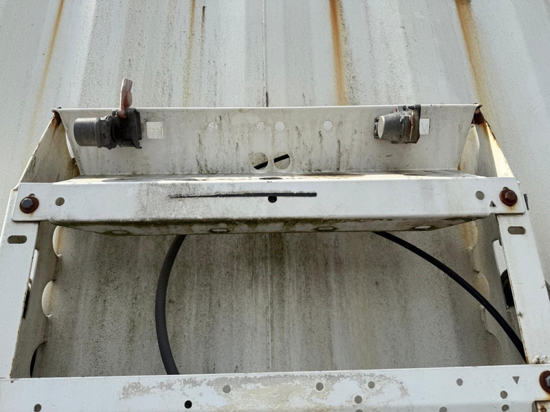 Krone KRONE SD TAUTLINER, 3 AXLE, STAR SLIDING ROOF, NL TRAILER. - Semirremolque lona: foto 5 Krone KRONE SD TAUTLINER, 3 AXLE, STAR SLIDING ROOF, NL TRAILER. - Semirremolque lona: foto 5