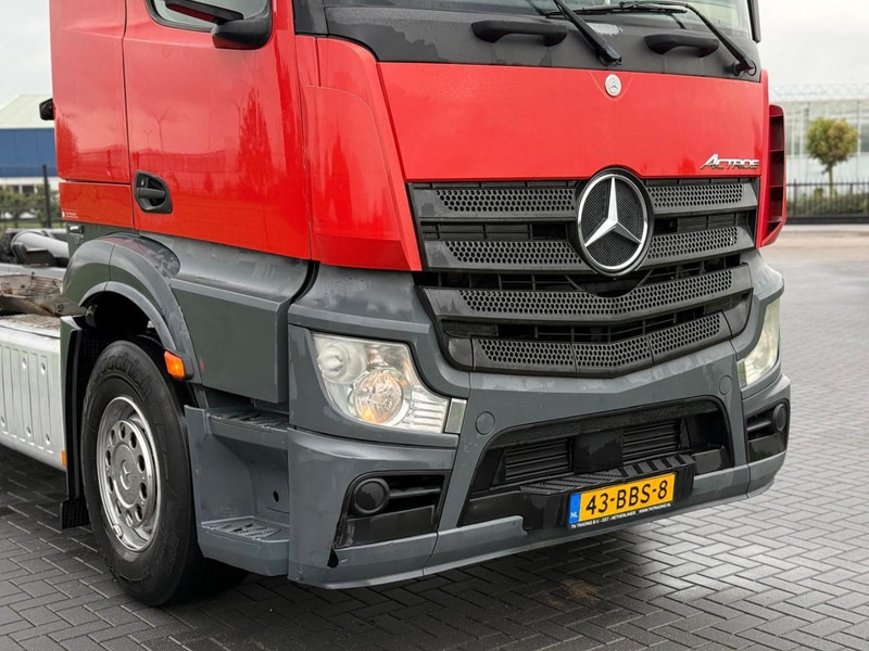 Mercedes-Benz ACTROS HAAKARM SYSTEEM, GOEDE STAAT, OMVORMER, 616.802 KM. - Camión multibasculante: foto 5 Mercedes-Benz ACTROS HAAKARM SYSTEEM, GOEDE STAAT, OMVORMER, 616.802 KM. - Camión multibasculante: foto 5