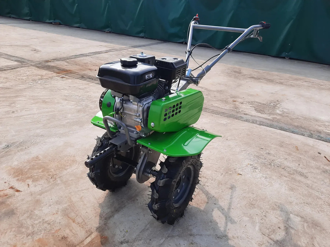 Ciągnik jednoosiowy Grünwelt GW-MH95 7KM (bez oleju przekładniowego i silnikowego) - Motoazada: foto 3 Ciągnik jednoosiowy Grünwelt GW-MH95 7KM (bez oleju przekładniowego i silnikowego) - Motoazada: foto 3