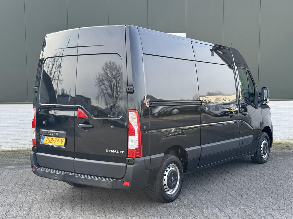 Renault Master-T35 2.3 dCi 135 L2H2 Cruise Navigatie Airco All Season banden Goed onderhouden - Furgón: foto 2 Renault Master-T35 2.3 dCi 135 L2H2 Cruise Navigatie Airco All Season banden Goed onderhouden - Furgón: foto 2