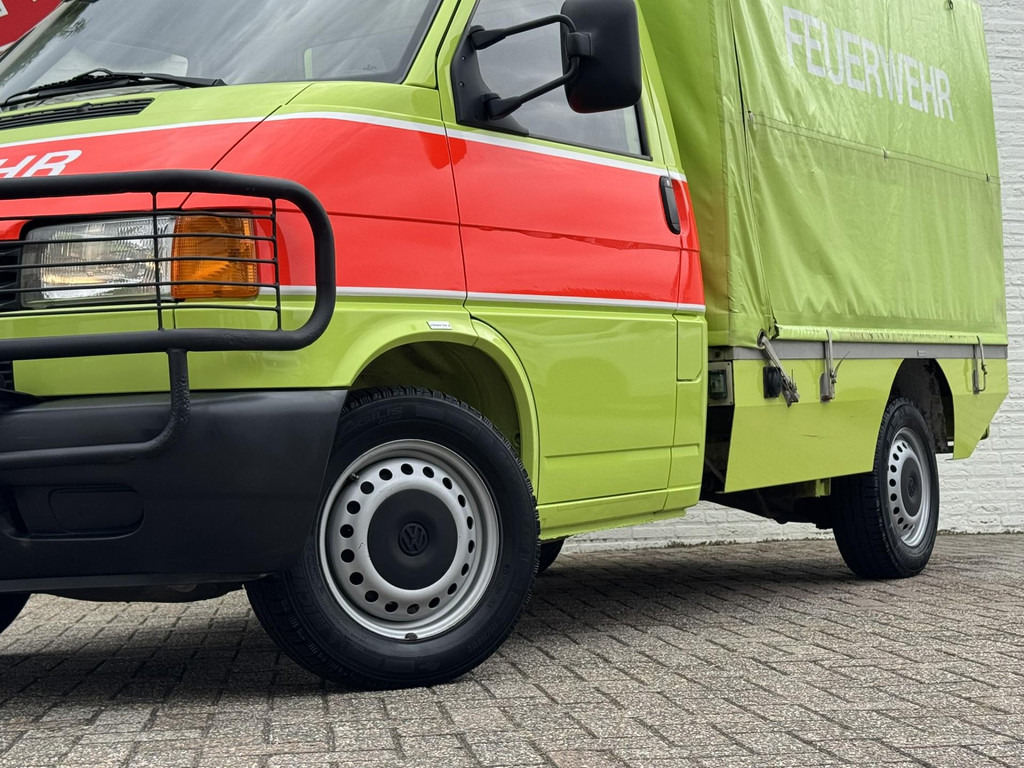 Volkswagen Transporter-2.5 5-cilinder benzine 4x4 syncro ex Zwitserse brandweer Trekhaak Verstralers Laadruimte ventilatie - Camión de bomberos, Furgoneta con lona: foto 5 Volkswagen Transporter-2.5 5-cilinder benzine 4x4 syncro ex Zwitserse brandweer Trekhaak Verstralers Laadruimte ventilatie - Camión de bomberos, Furgoneta con lona: foto 5