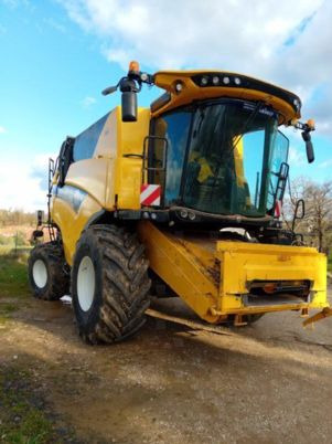New Holland CX 780 - Cosechadora de granos: foto 1 New Holland CX 780 - Cosechadora de granos: foto 1