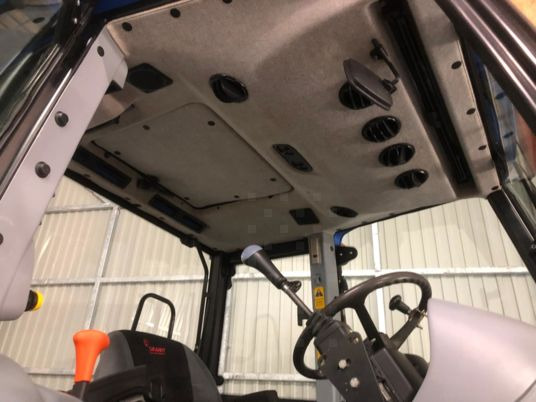 New Holland T5040 TRACTEUR + CHARGEUR - Tractor: foto 4 New Holland T5040 TRACTEUR + CHARGEUR - Tractor: foto 4