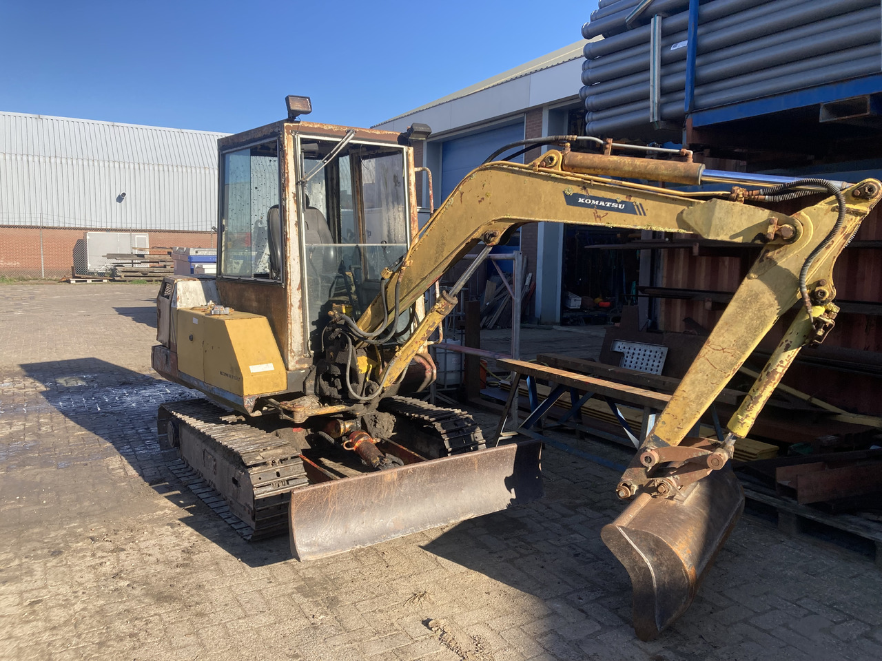 KOMATSU PC30-5 - Miniexcavadora: foto 4 KOMATSU PC30-5 - Miniexcavadora: foto 4