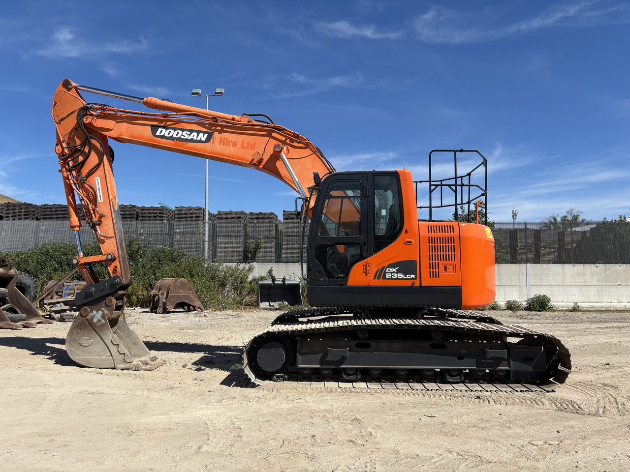 DOOSAN DX235LCR - Excavadora de cadenas: foto 2 DOOSAN DX235LCR - Excavadora de cadenas: foto 2