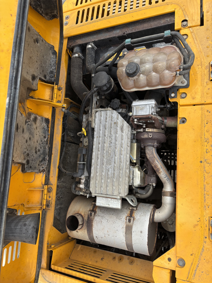 Excavadora de cadenas JCB JS220LC: foto 8