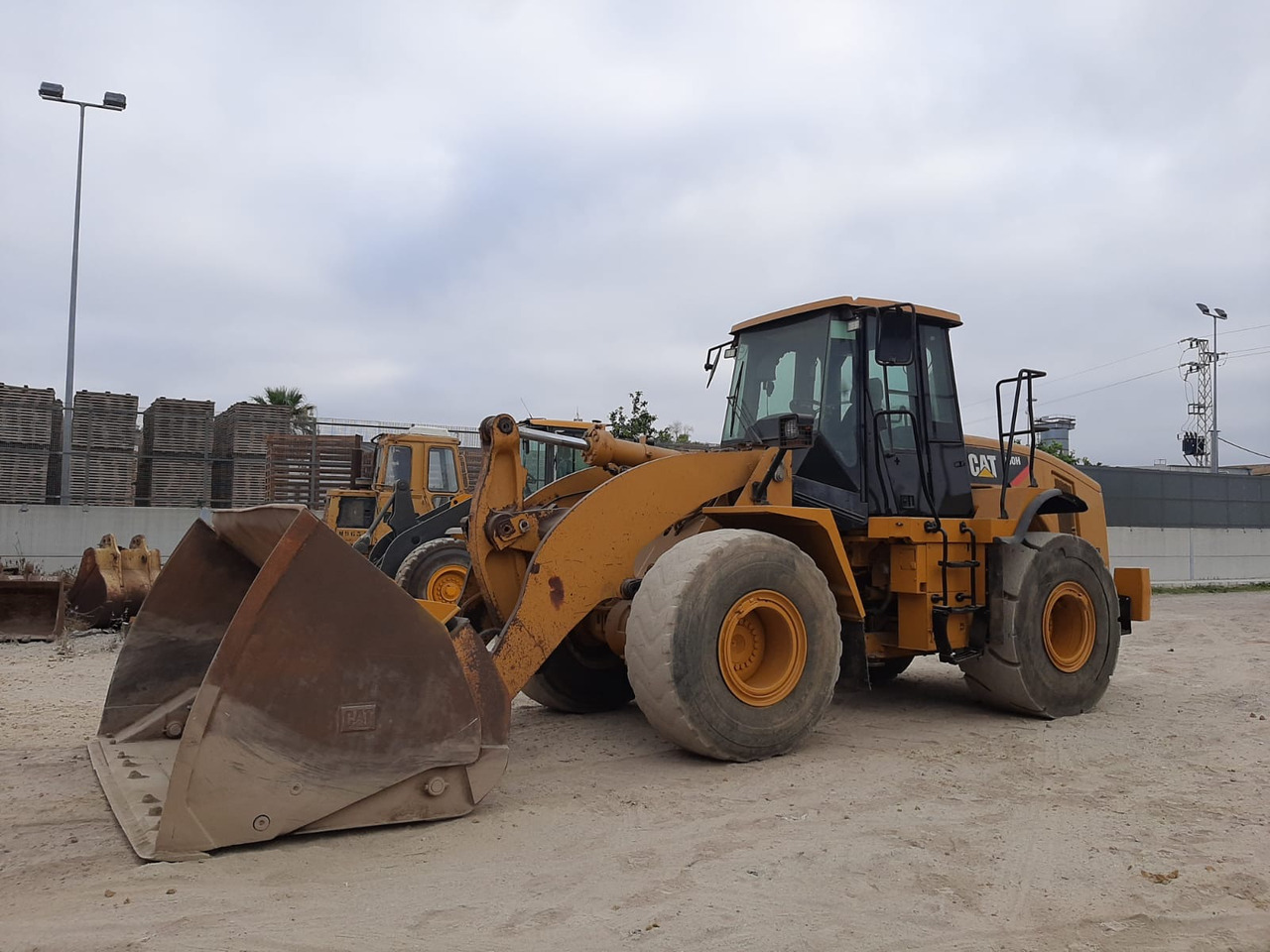 Caterpillar 950H - Maquinaria de construcción: foto 2 Caterpillar 950H - Maquinaria de construcción: foto 2