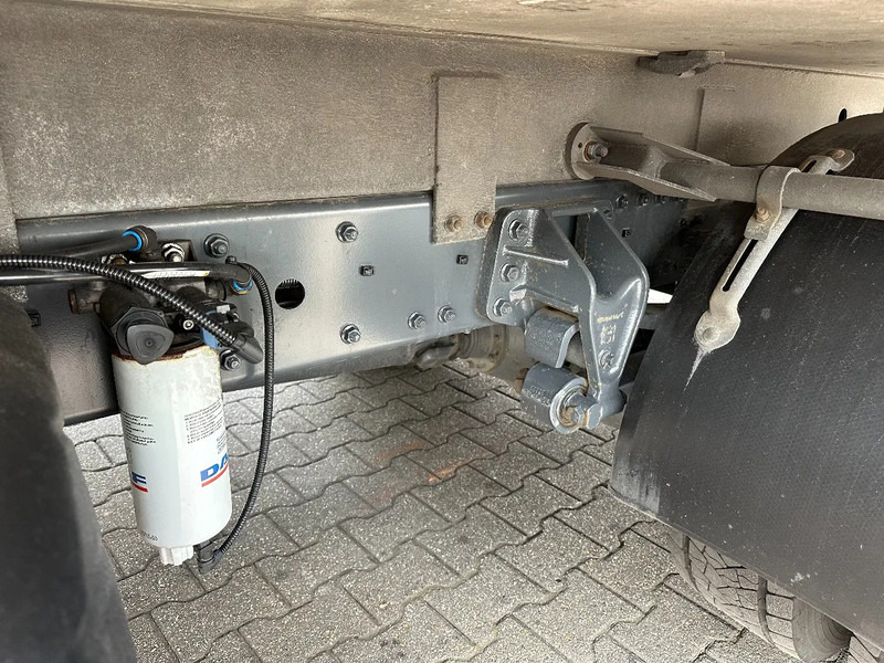 Camión frigorífico DAF LF 260 4x2 Lamberet Carrier Supra 850 / Laadklep / Apk *TOP*: foto 12
