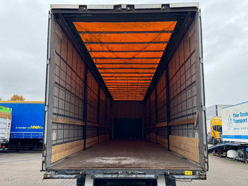 Krone SD Schuifzeil -Dak / SAF-Disc / Huckepack - Semirremolque lona: foto 3 Krone SD Schuifzeil -Dak / SAF-Disc / Huckepack - Semirremolque lona: foto 3