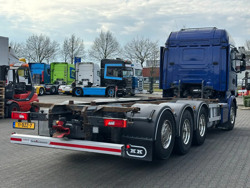 Scania R520 V8 8x4*4 Bdf / Retarder / 2 Tank / Full Air / Euro 6 - Camión portacontenedore/ Intercambiable: foto 5 Scania R520 V8 8x4*4 Bdf / Retarder / 2 Tank / Full Air / Euro 6 - Camión portacontenedore/ Intercambiable: foto 5