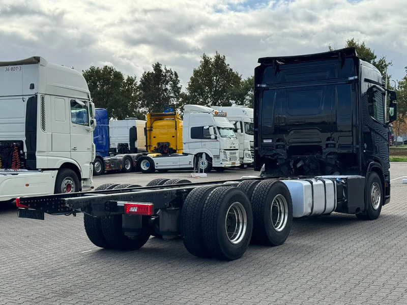 Scania R650 V8 6x4 Chassis Retarder WB 4.50 Only 465tkm! - Camión chasis: foto 4 Scania R650 V8 6x4 Chassis Retarder WB 4.50 Only 465tkm! - Camión chasis: foto 4